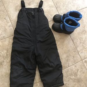 Toddler snow pants and boots. Unisex